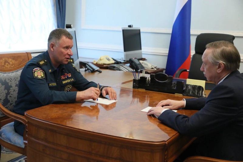 Глава МЧС России Евгений Зиничев провел рабочую встречу с губернатором Санкт-Петербурга