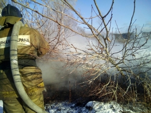 В Новосибирской области ликвидируют очаги торфяного пожара